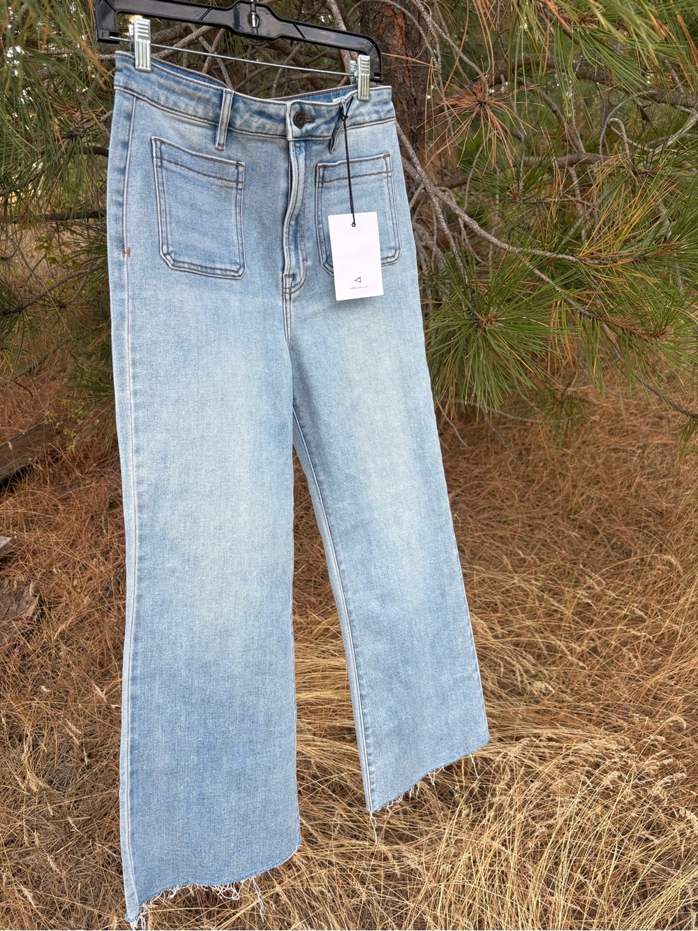 Hidden High-Rise Cropped Flair Light Blue Women's Jeans